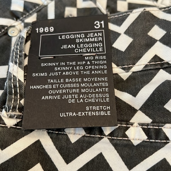 Gap legging jeans, size 31 NWT - Picture 3 of 3